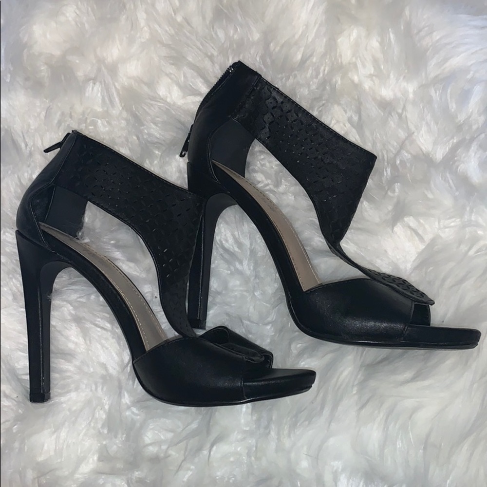 Heels - Picture 2 of 2